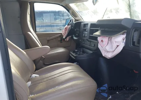 2021 Chevrolet Express Cargo Rwd 2500 Regular Wheelbase Wt from USA, damaged, VIN 1GCWGAFP0M1256641